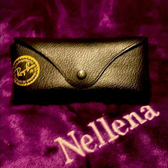 Ray-Ban Black Textured Leather Sunglasses Case with Gold Logo RAY-BAN Sunglasses Black Gold Logo Soft Side Leather Case  main image 3